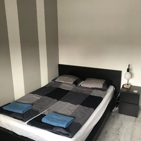 Bright, Spacious 3 Bedroom, Garage * Budapest
