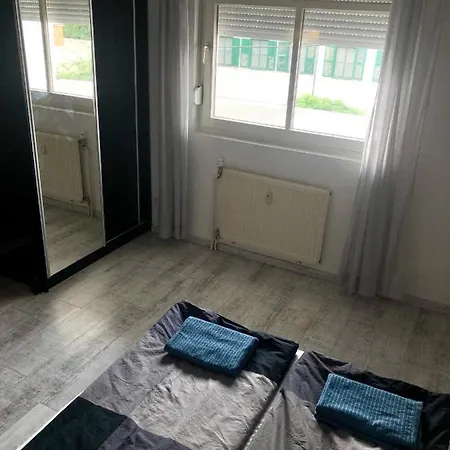 Bright, Spacious 3 Bedroom, Garage *